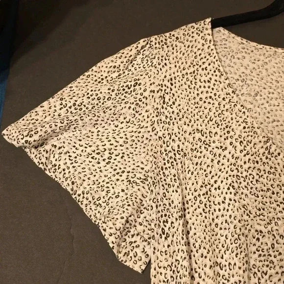 Lucky Brand | Top | White & Black | Gathered waist | Size L - Picture 4 of 4